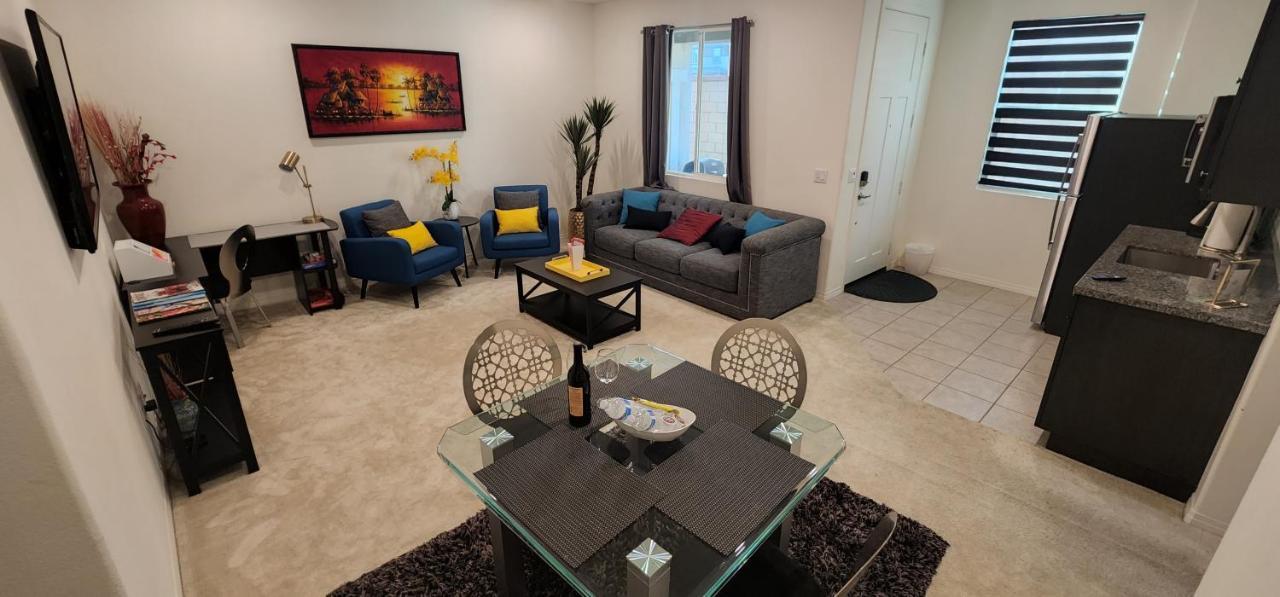 Private Lux Apartment In A New Community Fontana Exteriör bild